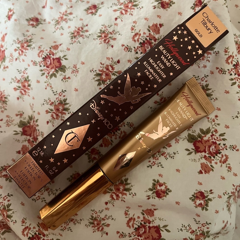 Charlotte Tilbury Beauty Light Wand - Highlighter (Tinkerbell - Disney 100)